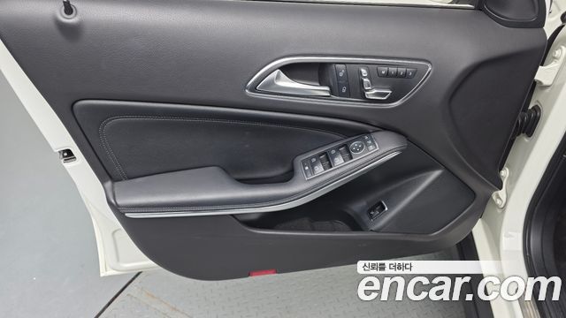 Mercedes-Benz GLA-Class (X156) GLA220 2018 — фото 30