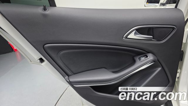 Mercedes-Benz GLA-Class (X156) GLA220 2018 — фото 31