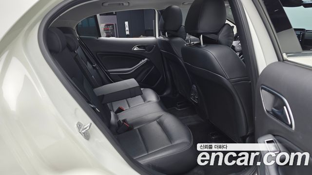 Mercedes-Benz GLA-Class (X156) GLA220 2018 — фото 32