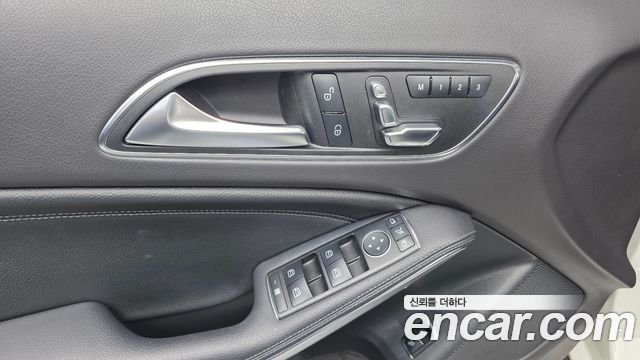 Mercedes-Benz GLA-Class (X156) GLA220 2018 — фото 36