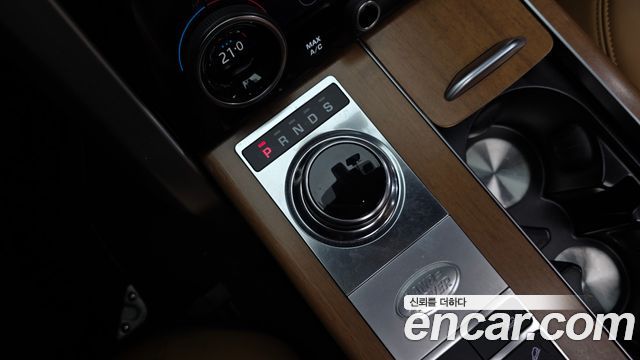 Land Rover Range Rover (IV) 4.4 SDV8 AB DIESEL 2019 — фото 9