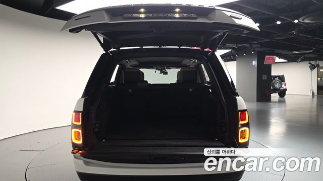 Land Rover Range Rover (IV) 4.4 SDV8 AB DIESEL 2019 — фото 20