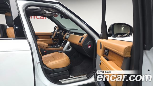 Land Rover Range Rover (IV) 4.4 SDV8 AB DIESEL 2019 — фото 26