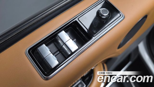 Land Rover Range Rover (IV) 4.4 SDV8 AB DIESEL 2019 — фото 34