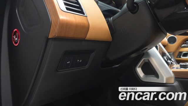 Land Rover Range Rover (IV) 4.4 SDV8 AB DIESEL 2019 — фото 36