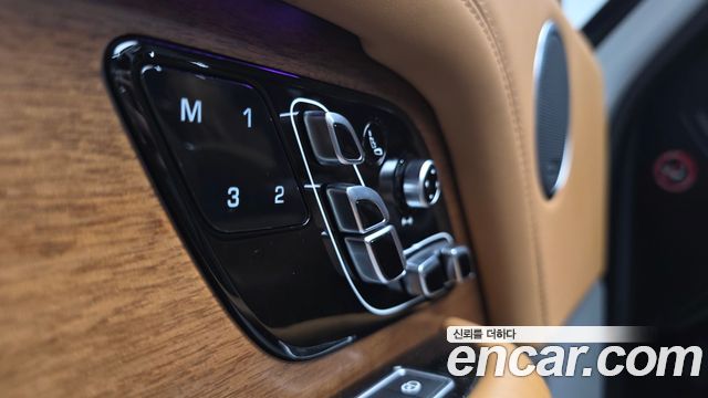 Land Rover Range Rover (IV) 4.4 SDV8 AB DIESEL 2019 — фото 41