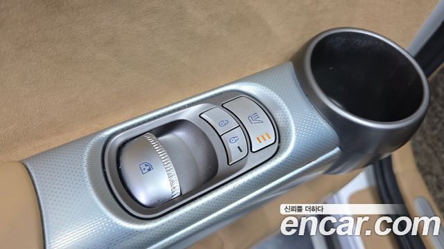 Genesis GV60 Standard 2023 — фото 19
