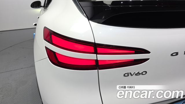 Genesis GV60 Standard 2023 — фото 23