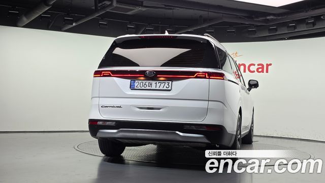 Kia Carnival (IV) Gasoline 9-Seater Signature 2021 — фото 4
