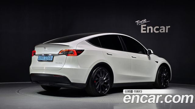 Tesla Model Y Performance AWD 2022 — фото 2