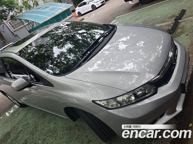 Honda Civic 1.8 LX 9th 2012 — фото 2