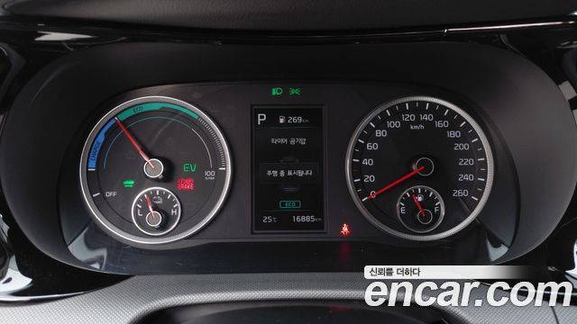 Kia K5 Hybrid (III) Trendy 2023 — фото 8