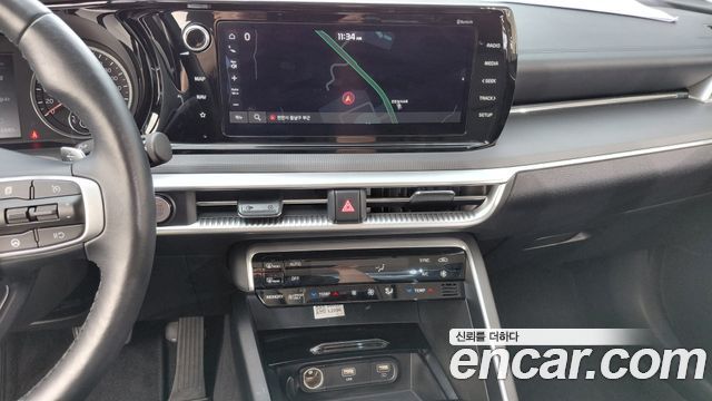 Kia K5 Hybrid (III) Trendy 2023 — фото 13