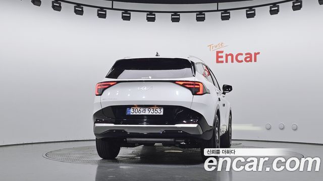 Kia Sportage (V) Gasoline 1.6 Turbo 2WD Signature 2025 — фото 4