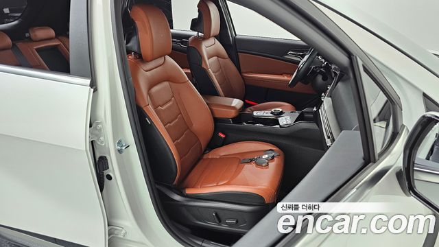 Kia Sportage (V) Gasoline 1.6 Turbo 2WD Signature 2025 — фото 26