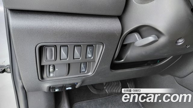 Renault Korea QM6 2.0 GDe RE Signature 2WD 2023 — фото 19