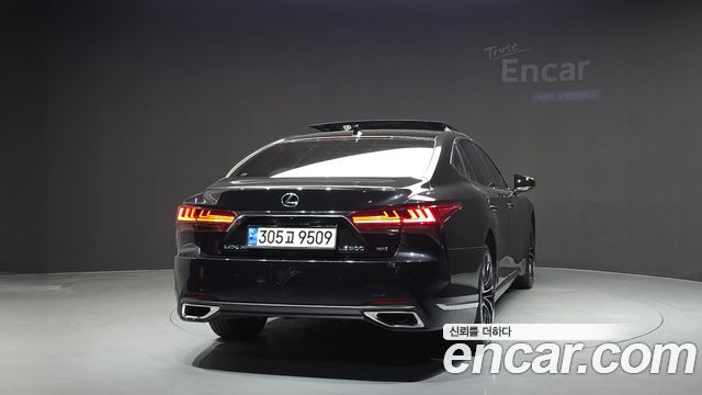 Lexus LS500 (V) 3.5 Luxury AWD 2022 — фото 4