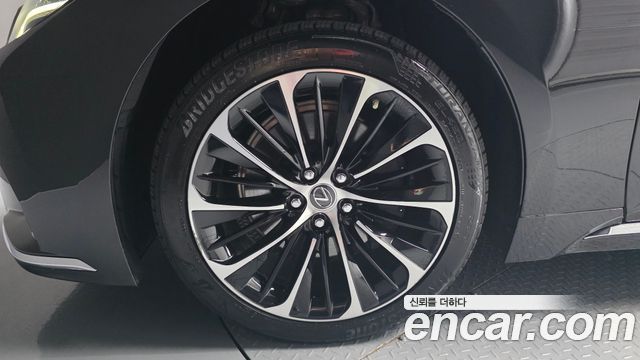 Lexus LS500 (V) 3.5 Luxury AWD 2022 — фото 5