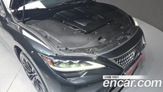 Lexus LS500 (V) 3.5 Luxury AWD 2022 — фото 6