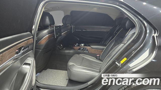 Genesis G90 3.8 AWD Prestige 2019 — фото 11