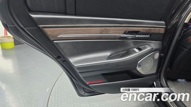 Genesis G90 3.8 AWD Prestige 2019 — фото 25