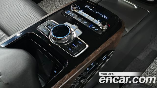 Genesis G90 3.8 AWD Prestige 2019 — фото 28