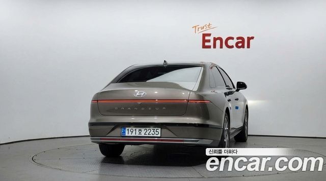 Hyundai Grandeur (GN7) 2,5 Gasoline 2WD Premium 2023 — фото 4