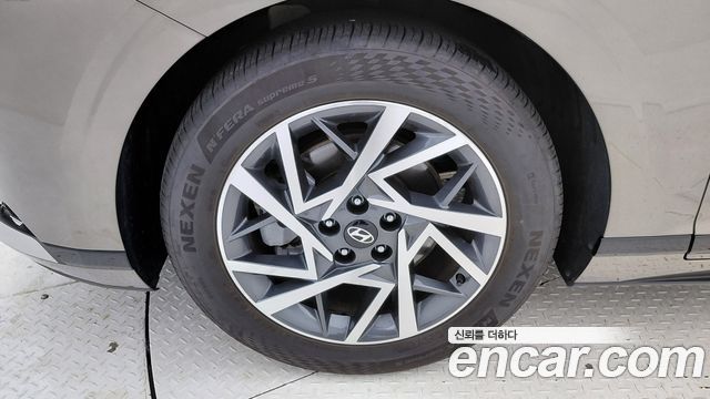 Hyundai Grandeur (GN7) 2,5 Gasoline 2WD Premium 2023 — фото 5