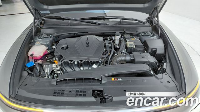 Hyundai Grandeur (GN7) 2,5 Gasoline 2WD Premium 2023 — фото 6