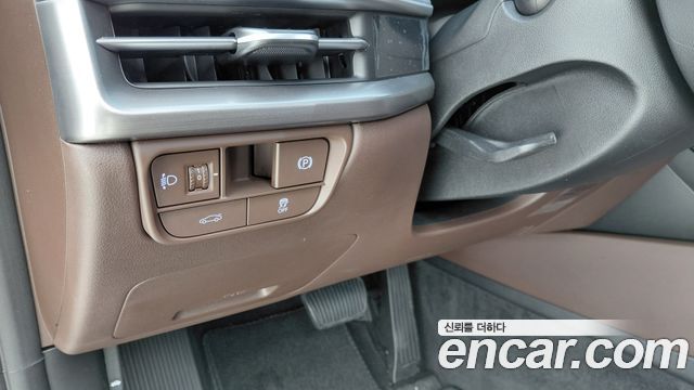 Hyundai Grandeur (GN7) 2,5 Gasoline 2WD Premium 2023 — фото 20