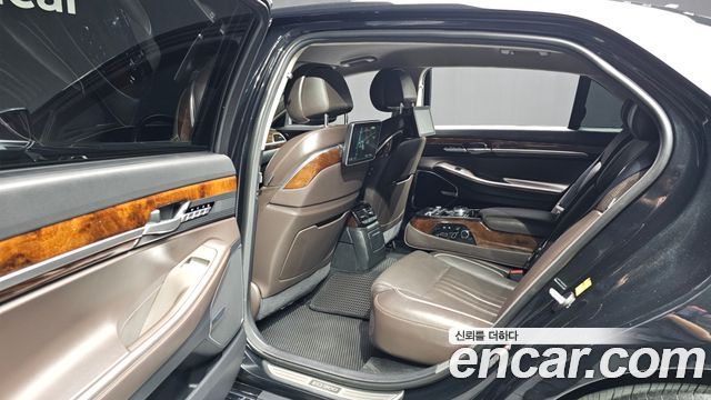 Genesis EQ900 3.3 T-GDI AWD Prestige 2016 — фото 12