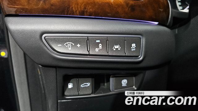 Genesis EQ900 3.3 T-GDI AWD Prestige 2016 — фото 19