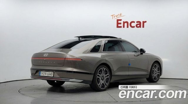 Hyundai Grandeur (GN7) 2,5 Gasoline 2WD Exclusive 2023 — фото 2