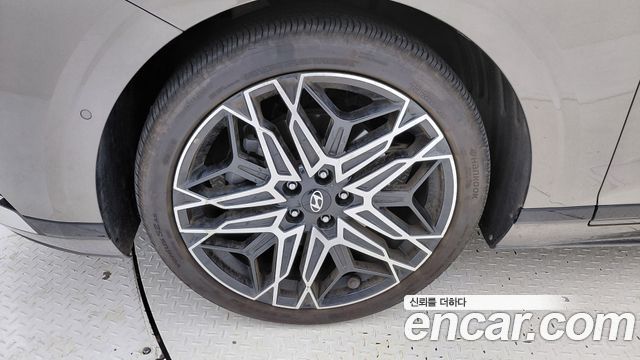 Hyundai Grandeur (GN7) 2,5 Gasoline 2WD Exclusive 2023 — фото 5