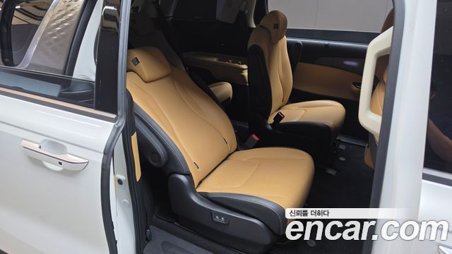 Kia Carnival (IV) Gasoline 9-Seater Signature 2023 — фото 11