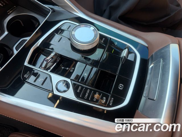 BMW X6 (G06) xDrive40i M Sport 2025 — фото 9