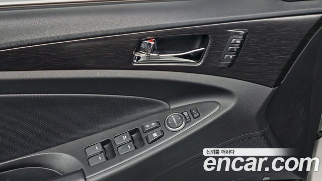 Hyundai Sonata The Brilliant CVVL Premium 2013 — фото 20