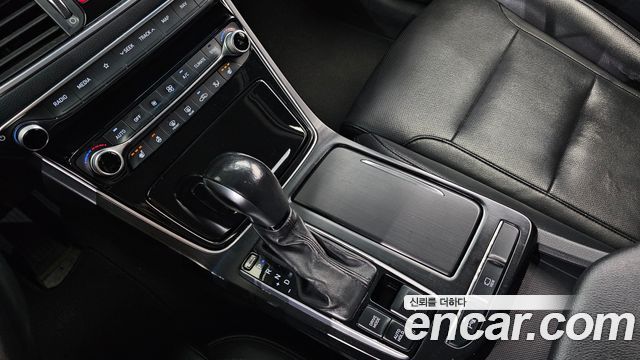 Hyundai Grandeur (IG) 3.0 Modren Basic (Rental car) 2018 — фото 9
