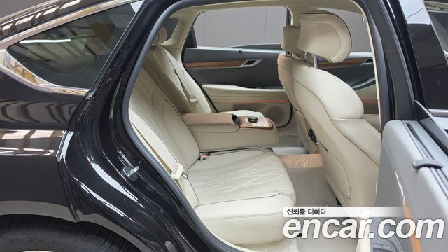 Genesis G80 (RG3) Gasoline 2.5 Turbo AWD 2025 — фото 11