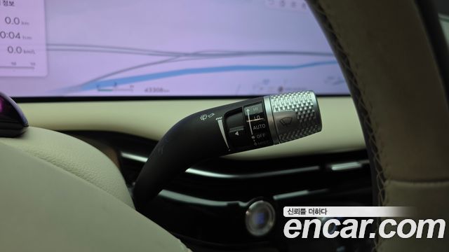 Genesis G80 (RG3) Gasoline 2.5 Turbo AWD 2025 — фото 32