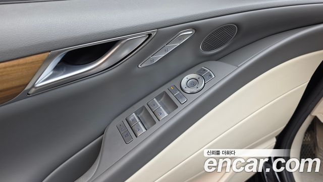 Genesis G80 (RG3) Gasoline 2.5 Turbo AWD 2025 — фото 33