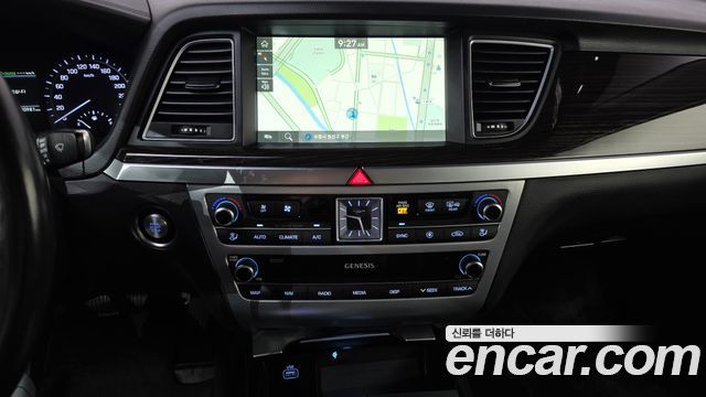Genesis G80 3.3 GDI AWD Premium Luxury 2019 — фото 13