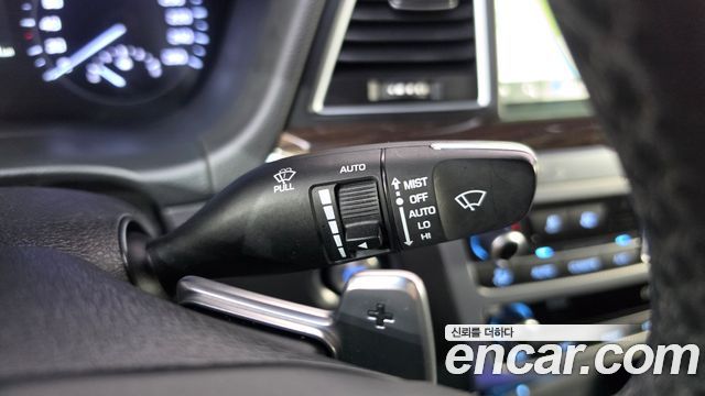 Genesis G80 3.3 GDI AWD Premium Luxury 2019 — фото 33