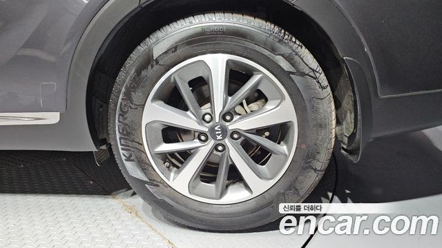 Kia Sorento Diesel 2.0 2WD Prestige 2019 — фото 21