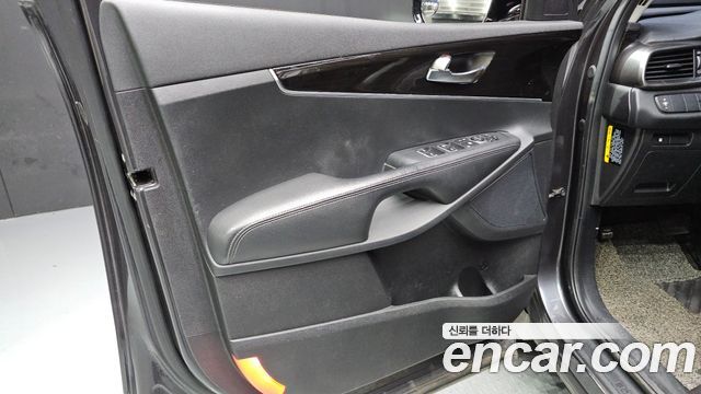 Kia Sorento Diesel 2.0 2WD Prestige 2019 — фото 24