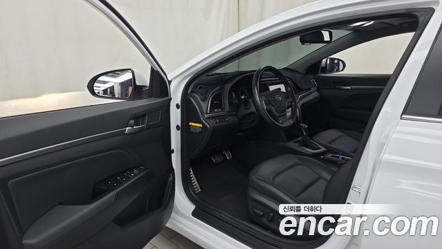 Hyundai Avante (AD) 1.6 GDI Premium 2016 — фото 10