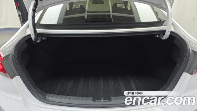 Hyundai Avante (AD) 1.6 GDI Premium 2016 — фото 24