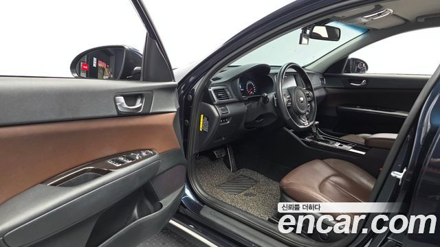Kia K5 (II) 2.0 SX Noblesse 2016 — фото 10