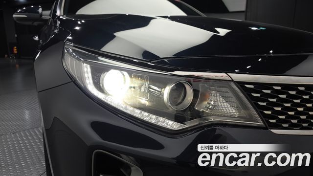 Kia K5 (II) 2.0 SX Noblesse 2016 — фото 22