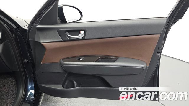 Kia K5 (II) 2.0 SX Noblesse 2016 — фото 24